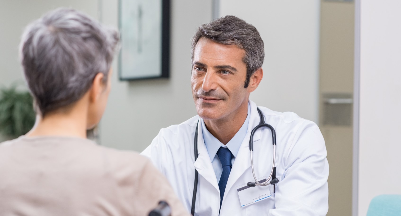 Karen has made an appointment to see a mental health specialist as she has been feeling more depressed and anxious than normal. After talking with the specialist, they agree to try using a medication to manage the symptoms of Karen’s depression. First Use Case scene